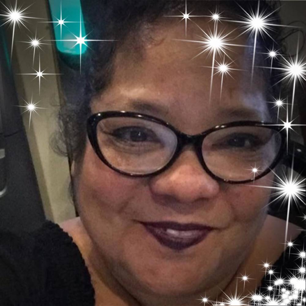 Meet your Posher, Leticia